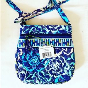 Vera Bradley petite doublezip hipster- new w tags!